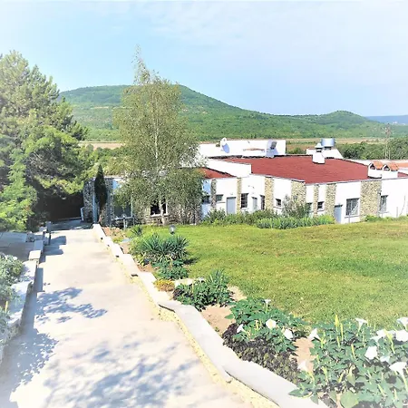 бултрак Vendégház